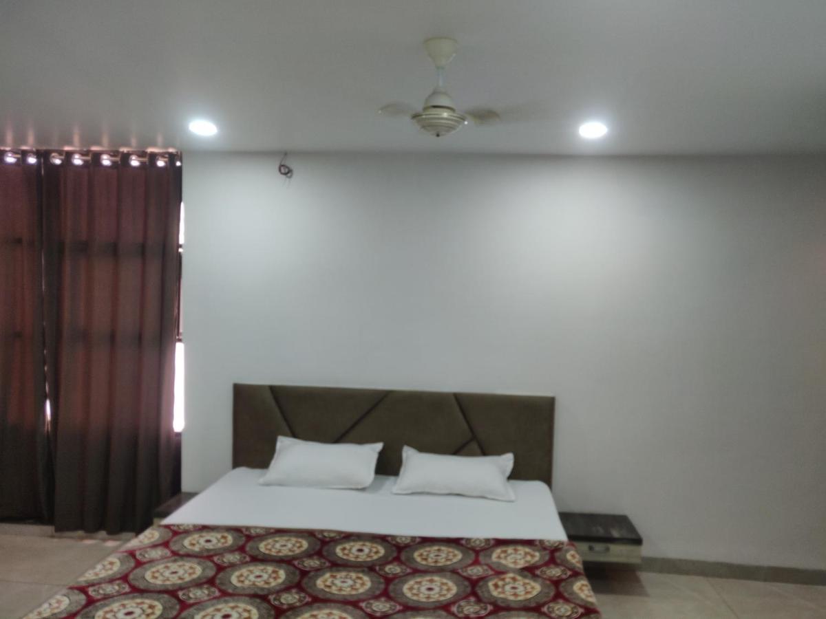 Hotel Rb Palace Indore Exterior foto
